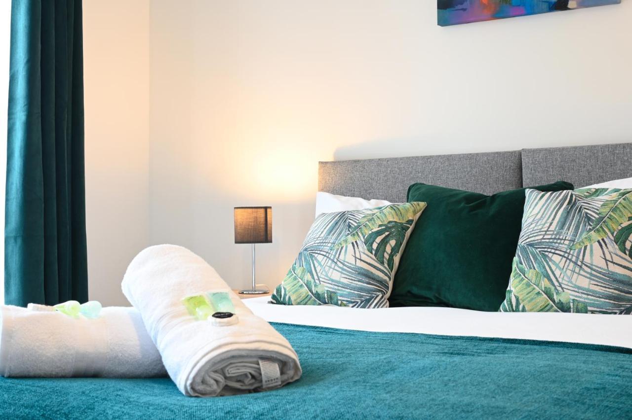 Luxury 4 Bed House With Gated Parking In The Heart Of Birmingham! Appartement